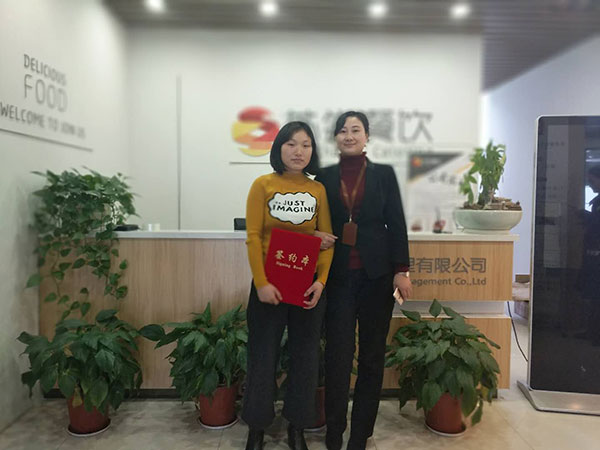 祝贺:江苏淮安刘女士成功加盟天尝里脊肉串